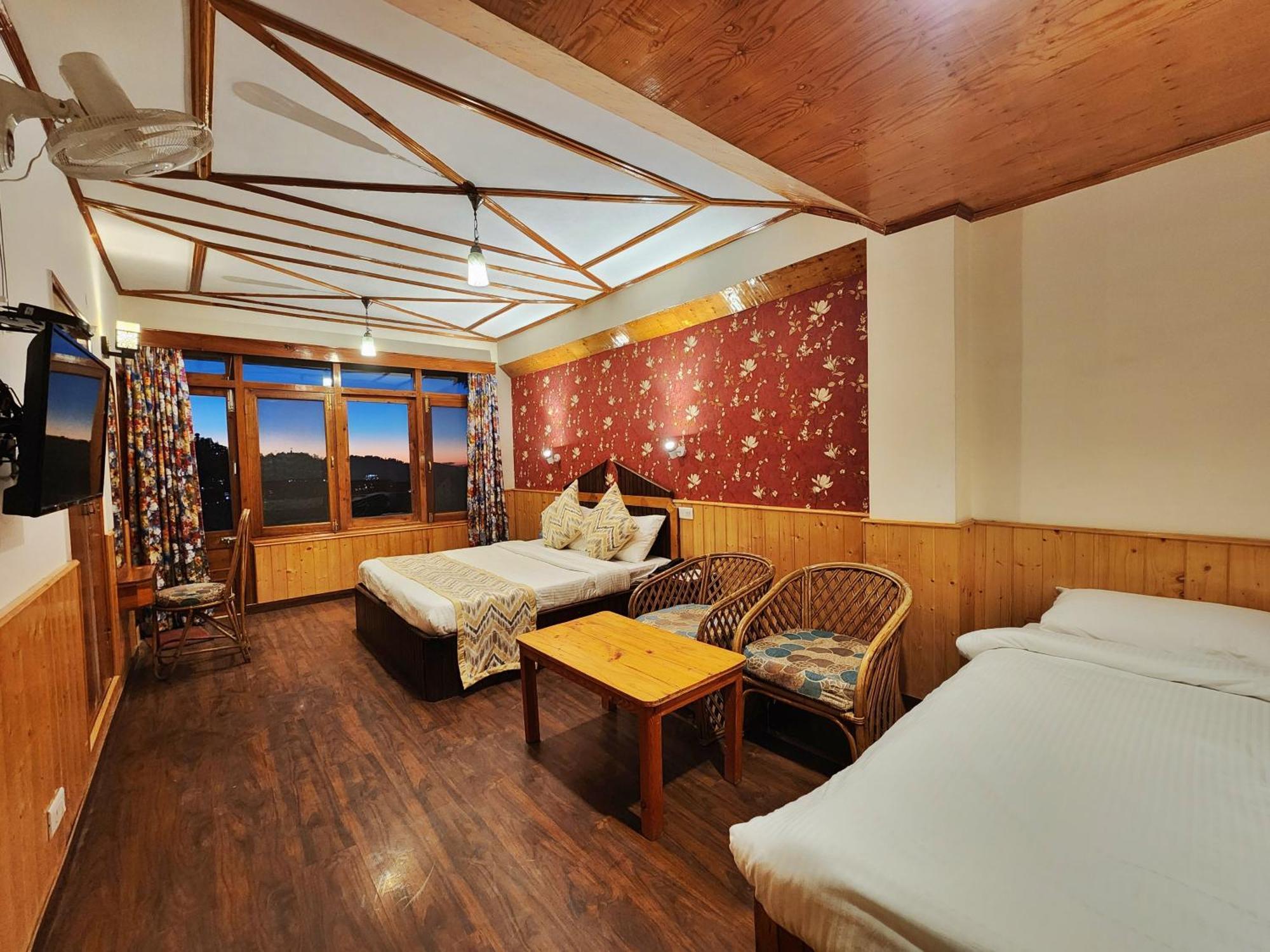 Hotel Pineview ชิมลา ภายนอก รูปภาพ