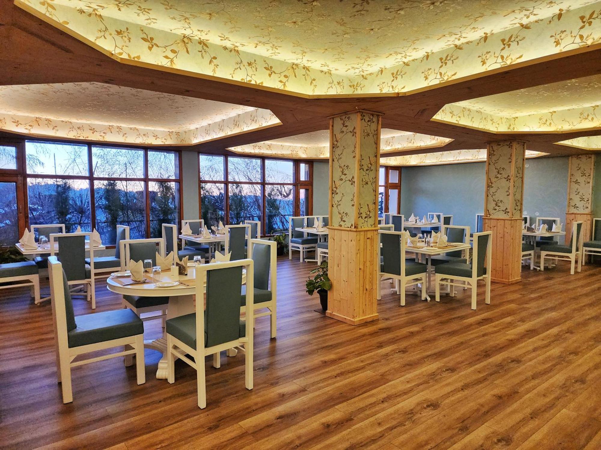 Hotel Pineview ชิมลา ภายนอก รูปภาพ