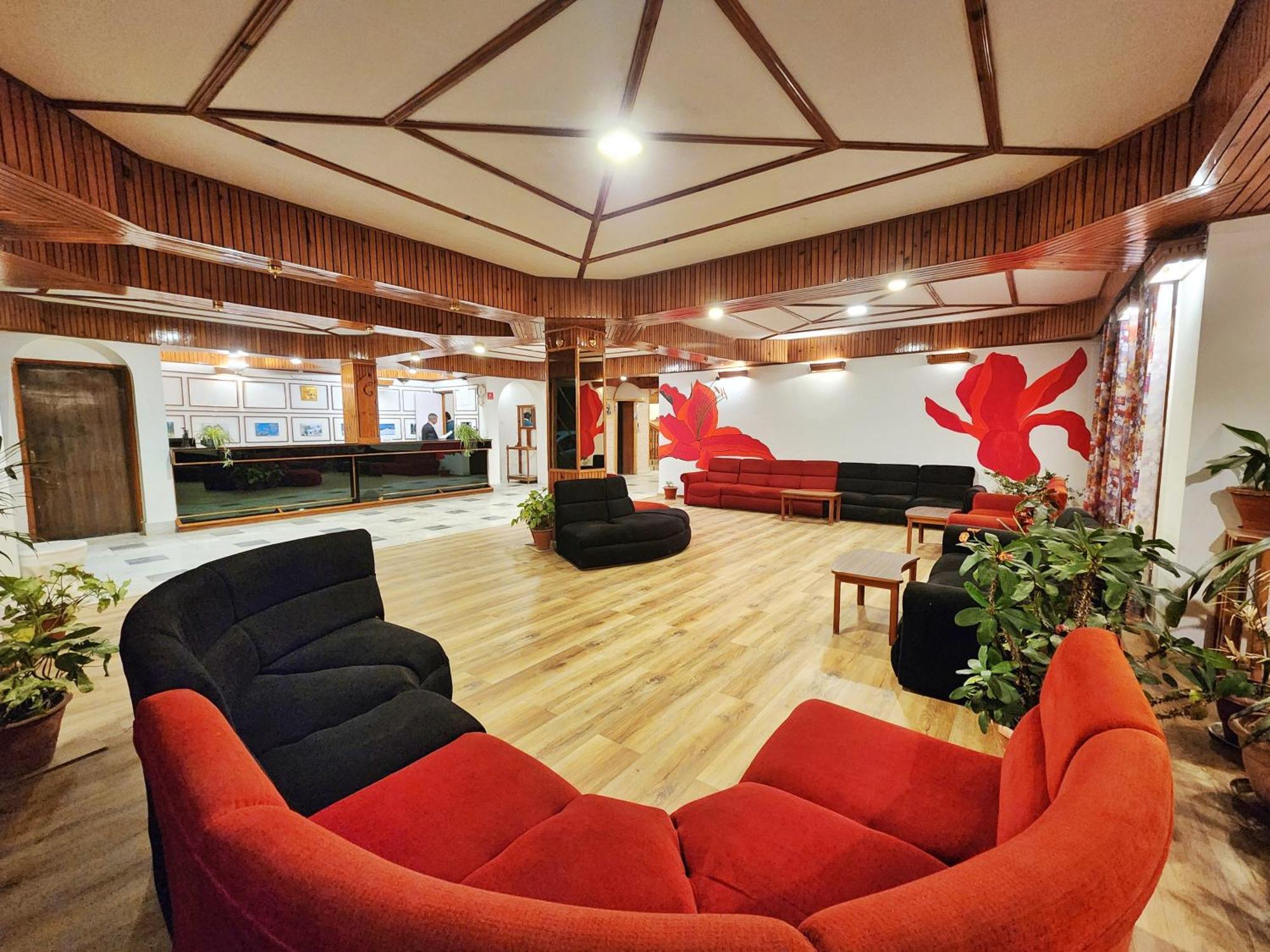 Hotel Pineview ชิมลา ภายนอก รูปภาพ
