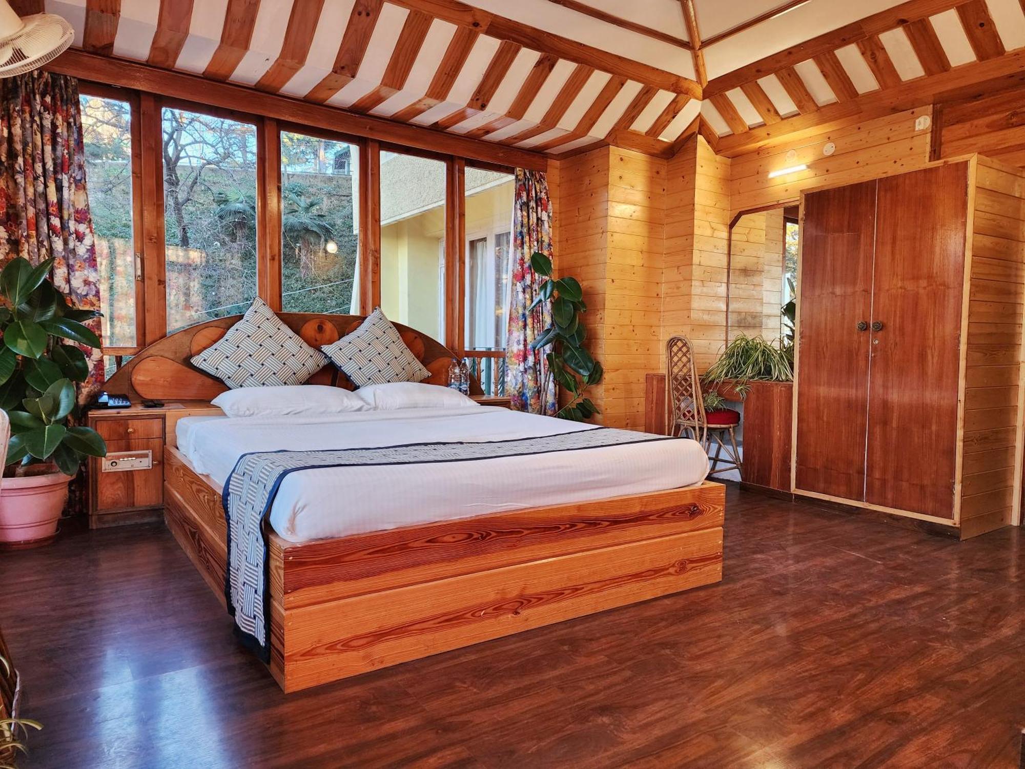 Hotel Pineview ชิมลา ภายนอก รูปภาพ