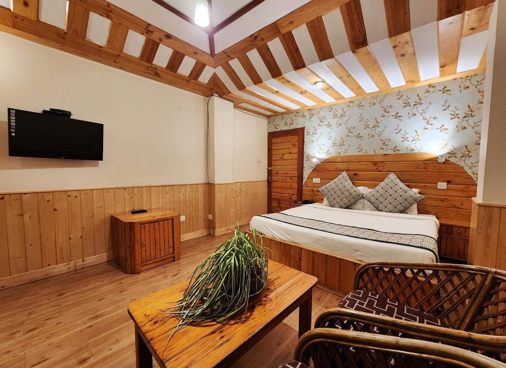 Hotel Pineview ชิมลา ภายนอก รูปภาพ