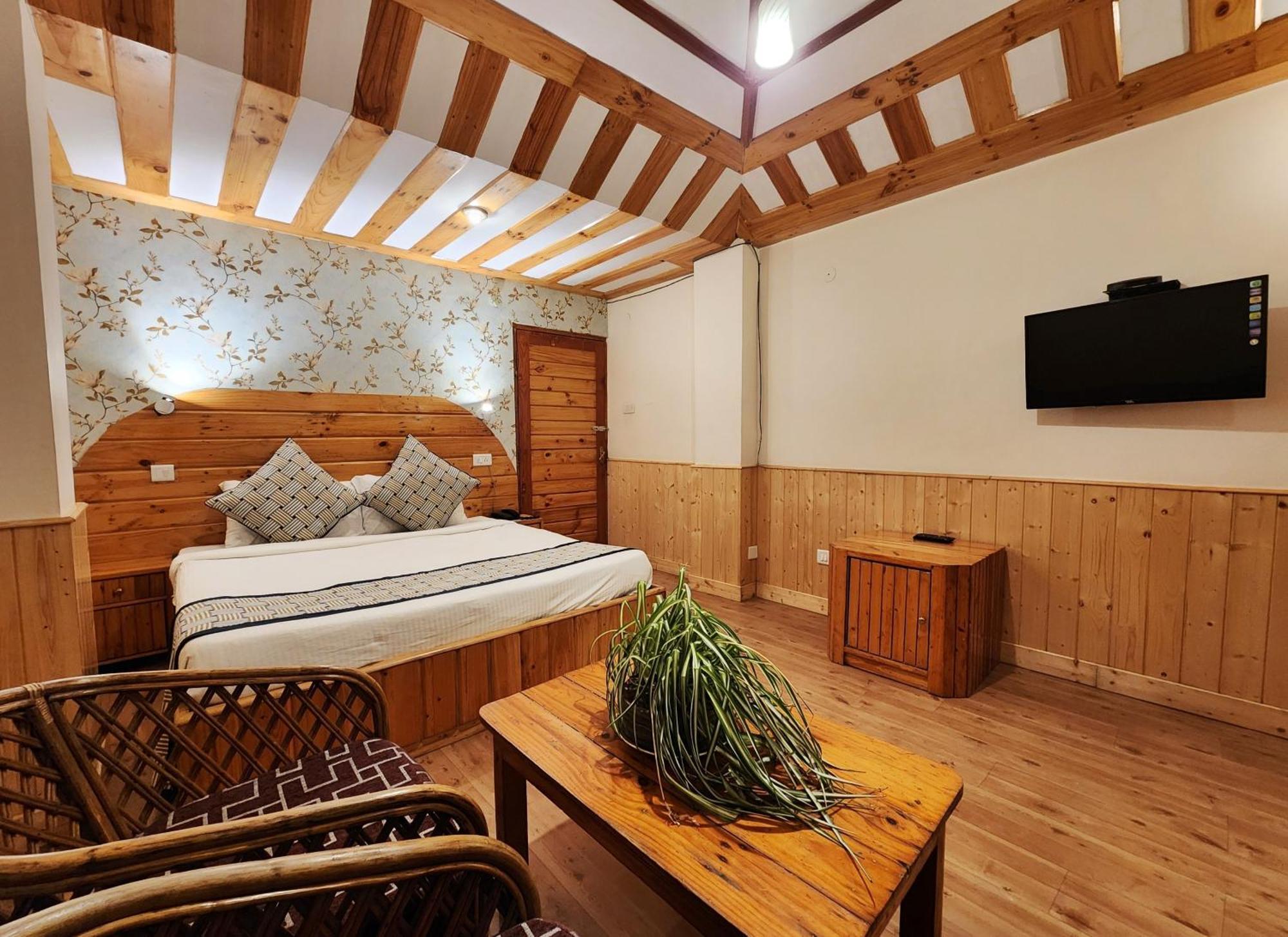 Hotel Pineview ชิมลา ภายนอก รูปภาพ